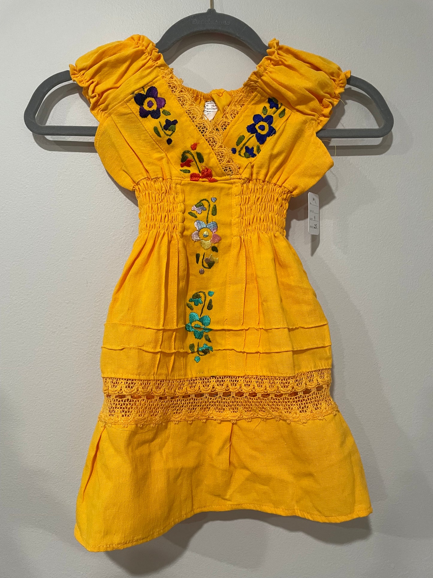 Girl’s Mexican dress